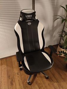 Arvutitool L33T E-sport Pro Ultimate XXL (hind uuena 300€) (1 foto / 1)