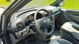 Chrysler Grand Voyager (5 foto / 10)