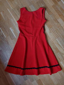 Красное платье S
