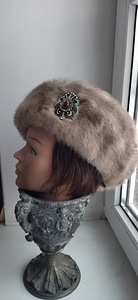 Меховая шапка (3 фото из 6)