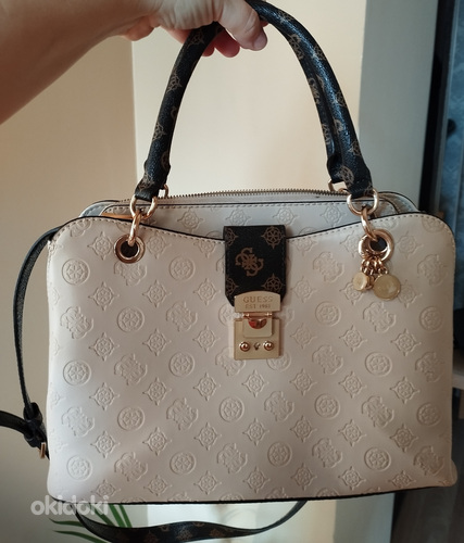 Guess Carlson Girlfriend Satchel käekott