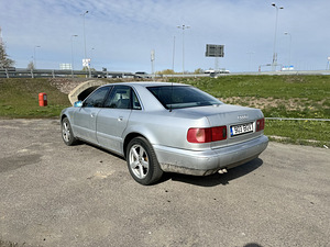 Audi a8 2.5 110kw 1998 legend (3 foto / 7)