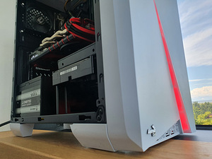 Cylon mänguriarvuti: GTX 960, i5 (2 foto / 6)