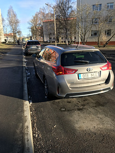 Toyota auris 2014 (2 foto / 12)