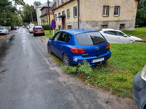 Mazda 3 2005 tervikuna varuosadeks (2 foto / 4)