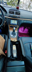 Mercedes-Benz E320 Avantgarde 3.2 V6 165kw LPG (8 foto / 9)