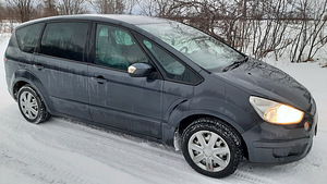 FORD S-MAX (4 фото из 10)