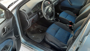 SKODA OCTAVIA (8 foto / 8)
