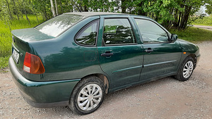 VOLKSWAGEN POLO 1.9D (3 foto / 9)