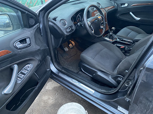 Ford Mondeo (9 foto / 9)