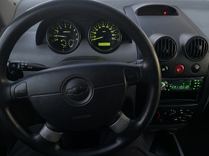Chevrolet Kalos (8 foto / 9)