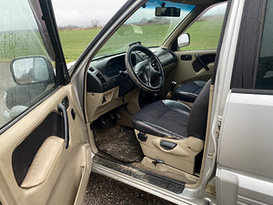 NISSAN TERRANO 4x4 (8 foto / 8)