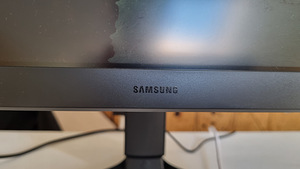 Продается Samsung Odyssey G5 32' G51C (2 фото из 3)