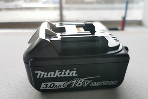 Makita aku (1 foto / 1)
