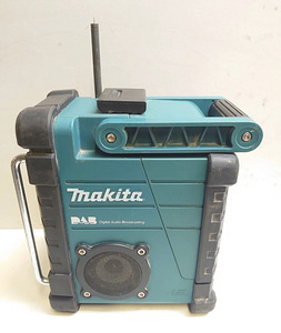 Makita radio (3 foto / 3)