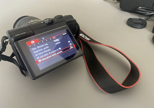 Canon M100+ 15-45mm+ charger (2 foto / 4)