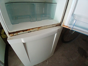 Холодильник (4 фото из 5)