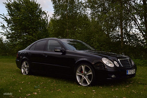 Мерседес-Бенц W211 E200 CDI 2007 (2 фото из 15)