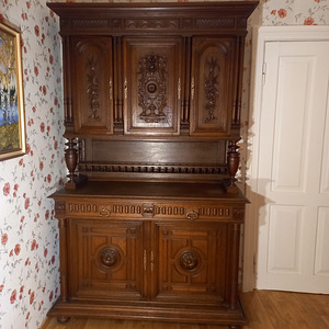 Антикварный буфет (3 фото из 6)