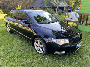 Skoda Superb 2008 (6 foto / 9)