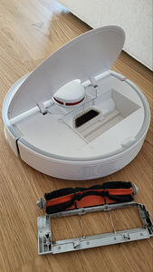 Xiaomi Roborock S5 robottolmuimeja (4 foto / 9)