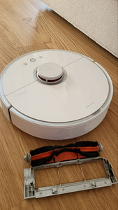 Xiaomi Roborock S5 robottolmuimeja (5 foto / 9)
