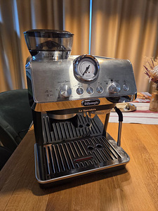 Kohvimasin DeLonghi La Specialista Arte EC9155.MB (3 foto / 5)