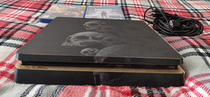 Sony Playstation slim 4. 500gb +2 mängu (1 foto / 3)