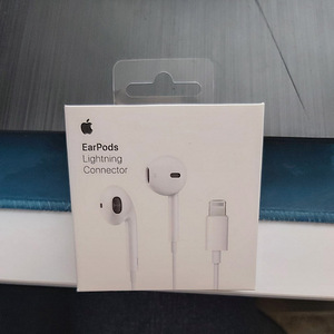 Apple earpods lightning connector (1 foto / 1)