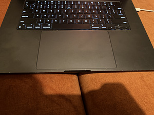 Macbook Pro M4 Pro (16-inch) (2 foto / 7)