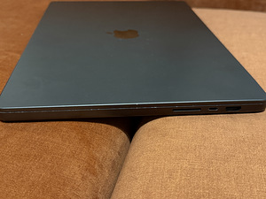 Macbook Pro M4 Pro (16-inch) (7 foto / 7)