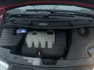 Volkswagen Sharan (10 foto / 12)