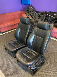 BMW E39 Кожаный салон (1 фото из 2)
