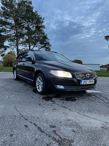 Volvo V70 (5 foto / 7)