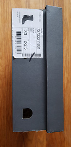 Ecco mustad talvesaapad, 33 (3 foto / 3)