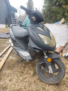Vahetada 2 autot ja 1 roller (remonti vajavad/varuosadeks) (10 foto / 15)