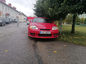 Hyundai Coupe (4 фото из 5)