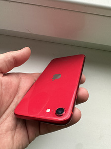 iPhone SE 2020 Red, 64GB, 86% (5 foto / 6)