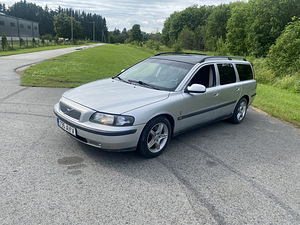 Volvo V70 2.4 120kw manuaal (1 foto / 5)