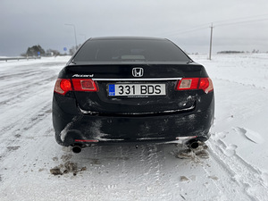 Honda Accord 2.4. 148kw. 2011a. Lpg (10 foto / 15)