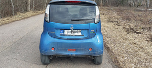 Mitsubishi Imiev (2 foto / 8)