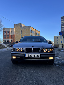 BMW 523i ÜV 10.24 (1 foto / 9)