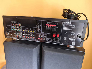 Ресивер Yamaha и колонки (2 фото из 9)
