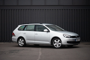 Volkswagen Golf 1.4 90kW (6 foto / 12)