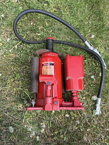 20-tonnine pneumaatilis-hüdrauliline pudeltungraud (1 foto / 3)