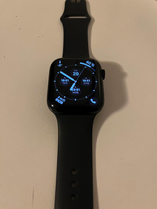Apple Watch 7 45mm (5 foto / 5)