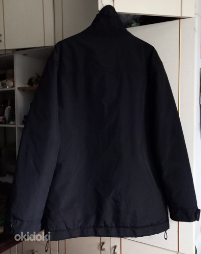 Куртка черная слегка утепленная (фото #4)