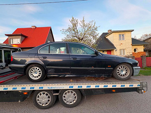 BMW E39 523i varuosadeks (6 foto / 10)