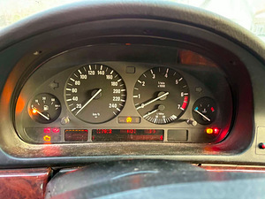 BMW E39 523i varuosadeks (10 foto / 10)