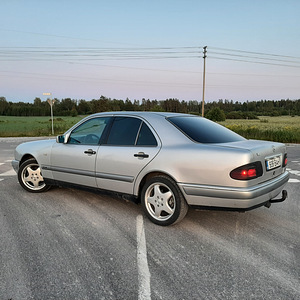 Müüa Mercedes W210 (7 foto / 13)